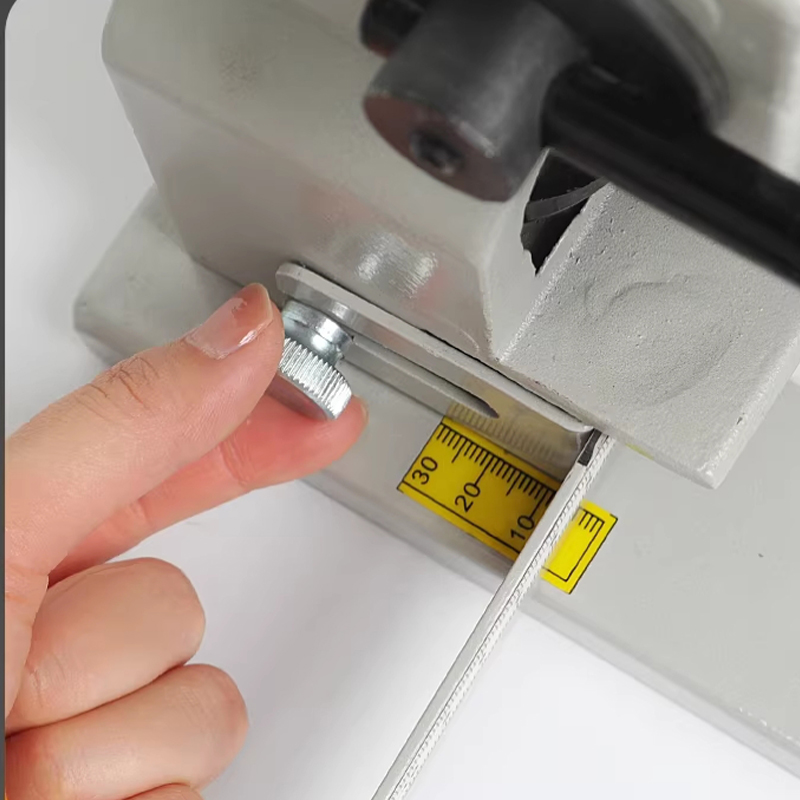 Perforatrice manuelle à un tro - Paper Punch 3 Hole avis et prix